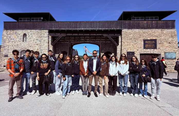 Fabbri con delegazione a Mauthausen