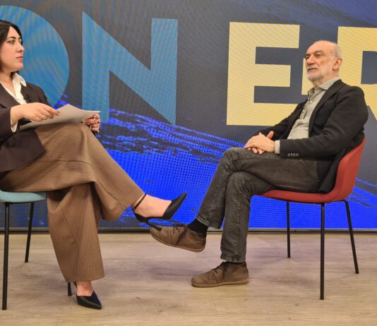 Quella serata bolognese tra Eco, Guccini e Benigni: a OnER l’intellettuale raccontato dal suo stretto collaboratore